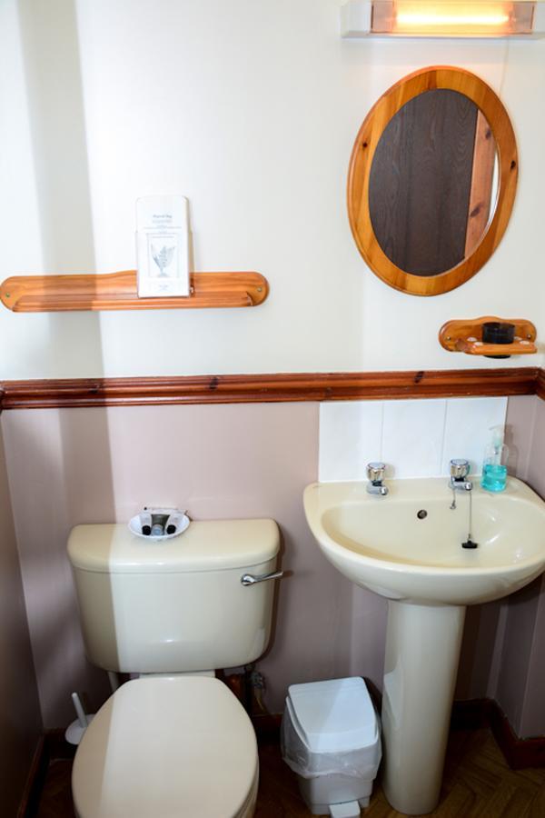 Clarke Cottage Guest House Dunfermline Ngoại thất bức ảnh
